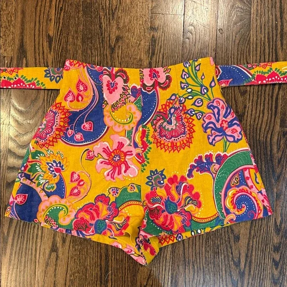 Zimmermann Lovestruck Belted Linen Shorts in Yellow Gold Paisley Size 2 / US 8
